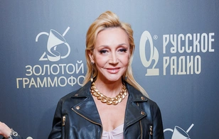 «Молодеет на глазах»: Кристина Орбакайте в дерзком образе «заводного лайма» устроила дефиле