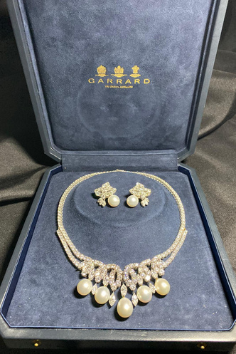 Проклятое ожерелье: трагическая судьба жемчужного украшения принцессы Дианы, которое ей подарил любовник