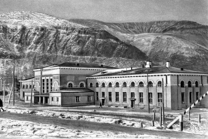 Случайный Ренессанс: посмотрите, во что превратился самый загадочный вокзал Мурманской области
