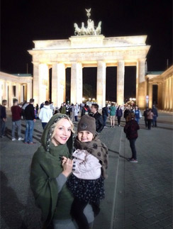 Кристина Орбакайте с дочерью Клавой в Берлине