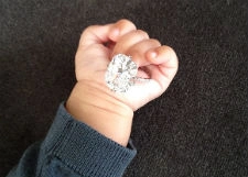 У дочери Ким Кардашьян появилась погремушка-бриллиант