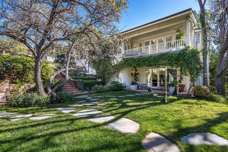 Джим Керри продает дом в Лос-Анджелесе, где он жил последние 30 лет