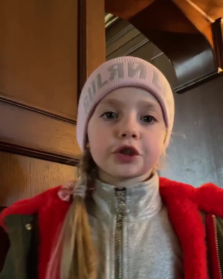 Гарри галкин 2021. Сын аллы. Гарри сын пугачевой. Дети аллы пугачевой и максима галкина. Гарри галкин.