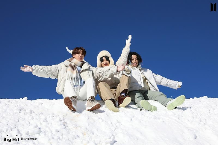 Снежные ангелы: Big Hit Entertainment выложил 65 новых фото BTS 😍
