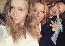 Алена Апина похвасталась повзрослевшей дочкой
