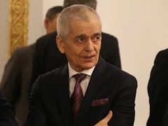 «Заклинаю!»: Онищенко просит россиян не ехать в Турцию летом