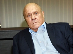 81-летний Владимир Меньшов заболел коронавирусом