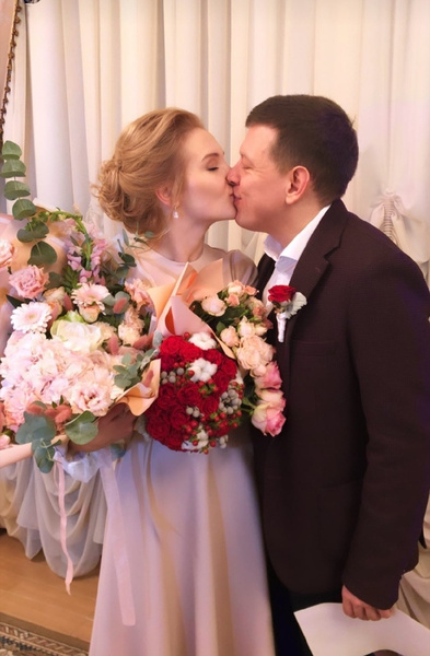 Звезда сериала «Кухня» женился на Марии Луговой