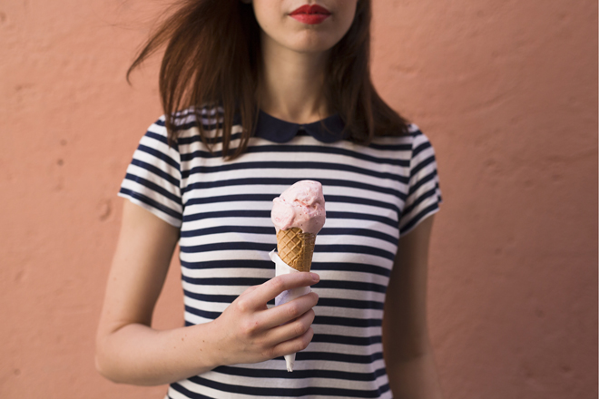 Почему нужно есть мороженое даже когда болит горло