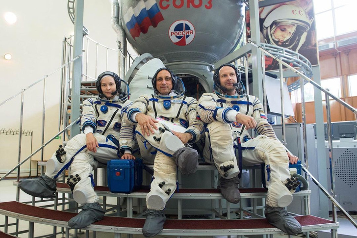 «Понимаете, я собираю косметичку в космос»: Пересильд и Шипенко раскрыли детали сборов на МКС