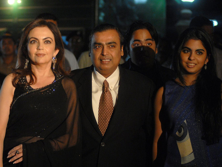 Как выглядит жена самого богатого человека Индии: 9 честных фото