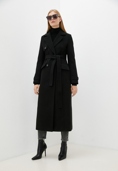 Черное пальто с поясом 