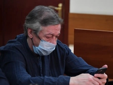 Было бы смешно, если бы не было так грустно: лучшие мемы про суд над Михаилом Ефремовым