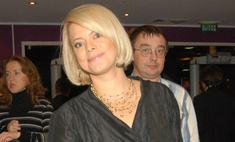 Яна Поплавская возмущена тем, что «укропитек» Макс Барских приедет на премию «Муз-ТВ» в Россию
