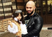 Дочь Джигана стала настоящей Снежной Королевой