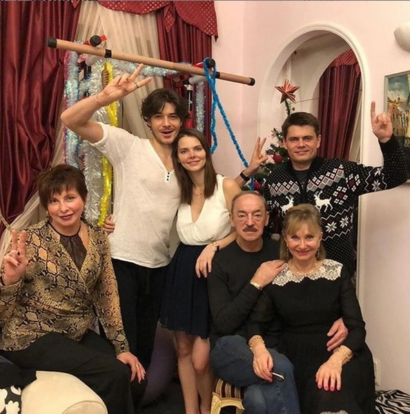 Михаил Боярский с семьей | Источник: Instagram (запрещенная в России экстремистская организация)