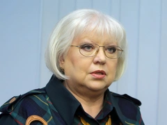 У больной раком Крючковой парализовало половину лица