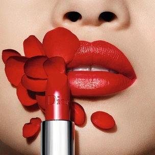 Макияж губ в стиле Dior: 2 незаменимых бьюти-средства