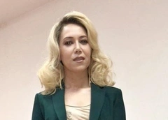 Карина Кокс: «В 30 лет быть в девичьей группе не солидно. Посчитала, что выросла из этих «штанишек»