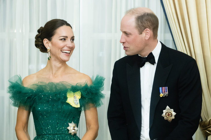 Подлинная принцесса: Кейт Миддлтон в изумрудном бальном платье и бриллиантах королевы затмила всех