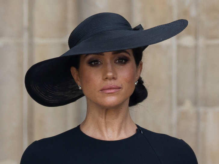 «Герцогиня в ошейнике»: что не так с новой глянцевой обложкой Меган Маркл
