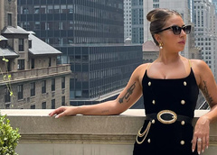 Леди Гага гуляет по Нью-Йорку в ботильонах, в которых не ступить и шагу