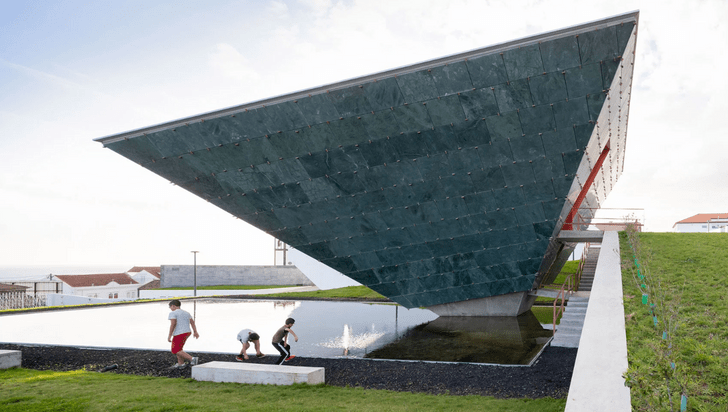 Часовня-пирамида от Bernardo Rodrigues Architects