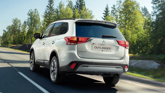 Почти классика. Mitsubishi обновила кроссовер Outlander