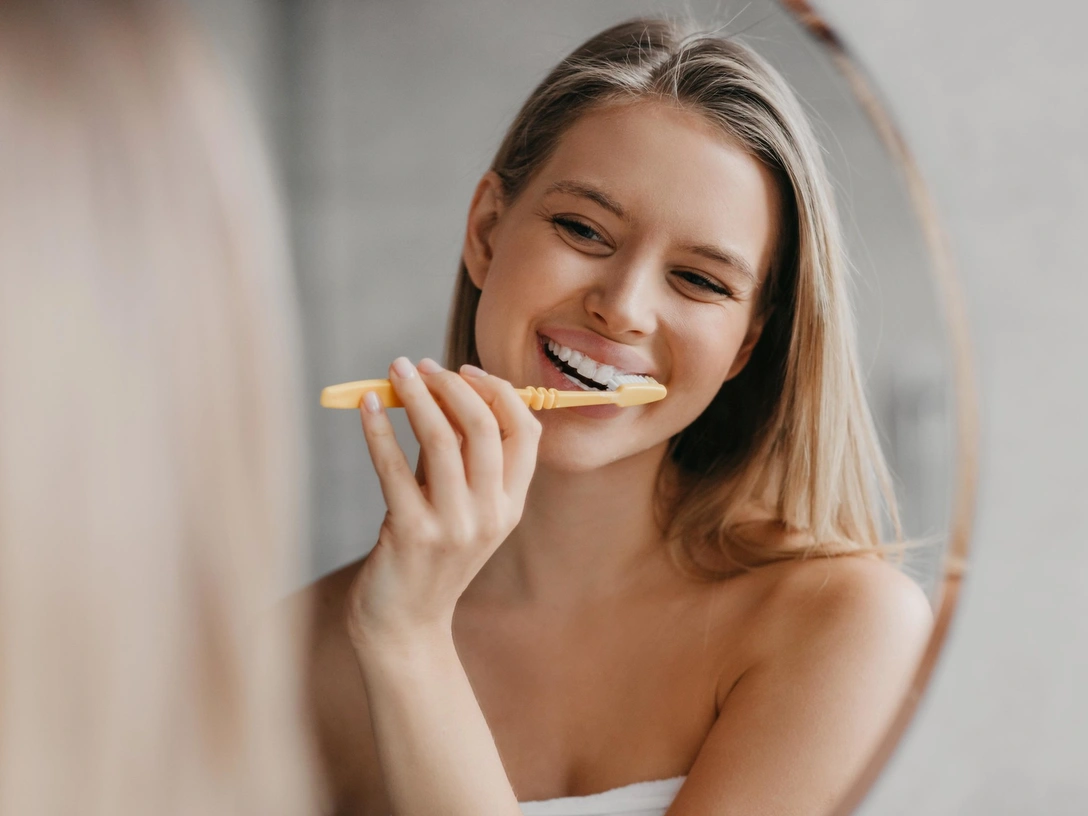 Как сохранить здоровые зубы на долгие годы: 6 секретов стоматолога, о которых многие не знают | marieclaire.ru