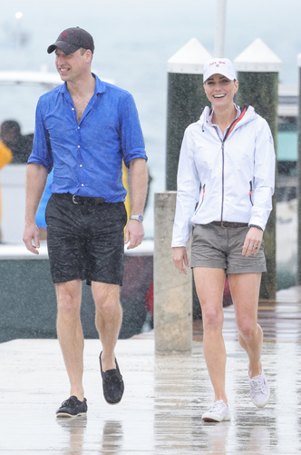 Кейт в шортах и Уильям в кепке: самый обыденный выход Кембриджских, которые хотят выглядеть проще (получается ли?)