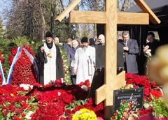 На Новодевичьем кладбище проходят поминки по Владимиру Жириновскому – видео