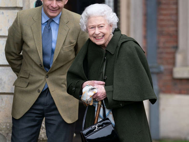 Лошади и любимое пальто: дворец опубликовал новое неизвестное фото Королевы (вы будете тронуты)