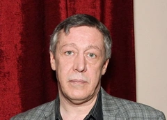 Михаил Ефремов впервые стал дедушкой