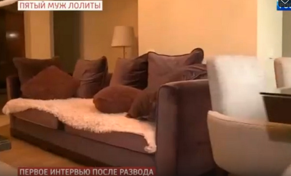 Так выглядит гостиная в съемной квартире Дмитрия