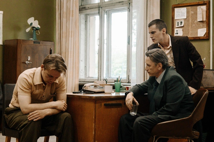 В 2023-м вышел сериал «Фишер». В мае состоится премьера второго сезона 