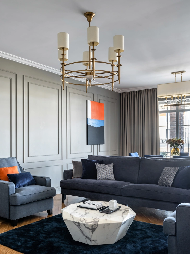 Гостиная. Диван и кресла, Dantone Home. Текстильное оформление, Tessuti. Журнальный стол Diamond, Eichholtz. | Источник: Михаил Лоскутов