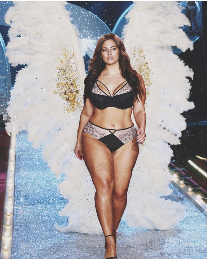 Эшли Грэм примерила крылья «ангела» Victoria’s Secret