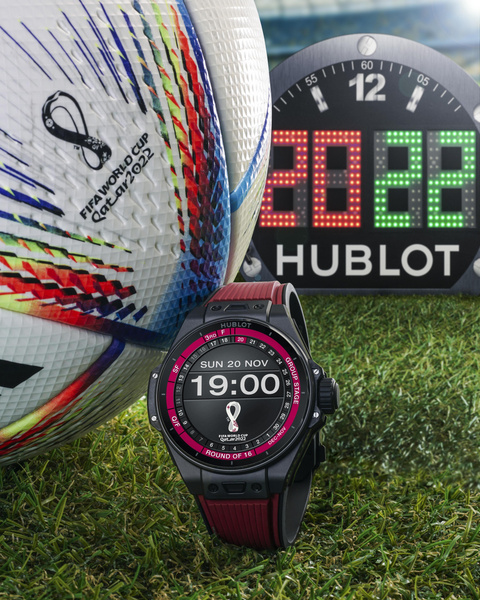 Для тех, кто любит футбол: Hublot выпустил часы в преддверии FIFA World Cup 2022