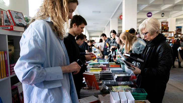 «Веранда»: книжный фестиваль «Альпины» в Москве