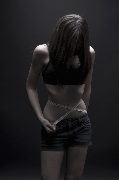 Фото №2 - Нервная анорексия: похудение «без тормозов», которое одних сводит с ума, других - в могилу