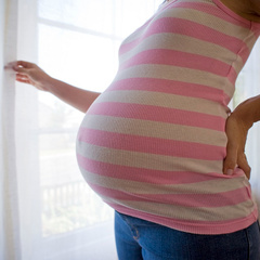 Уберечь позвоночник: 5 правил движения для беременных